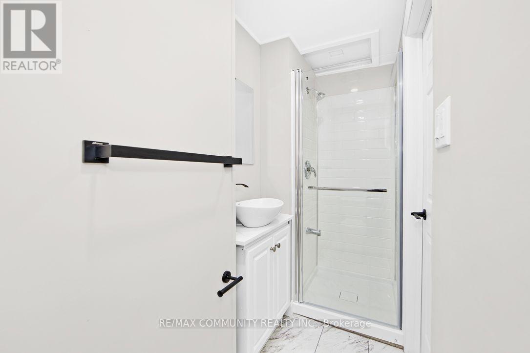 2 - 1130 King Street E Property Photo 12