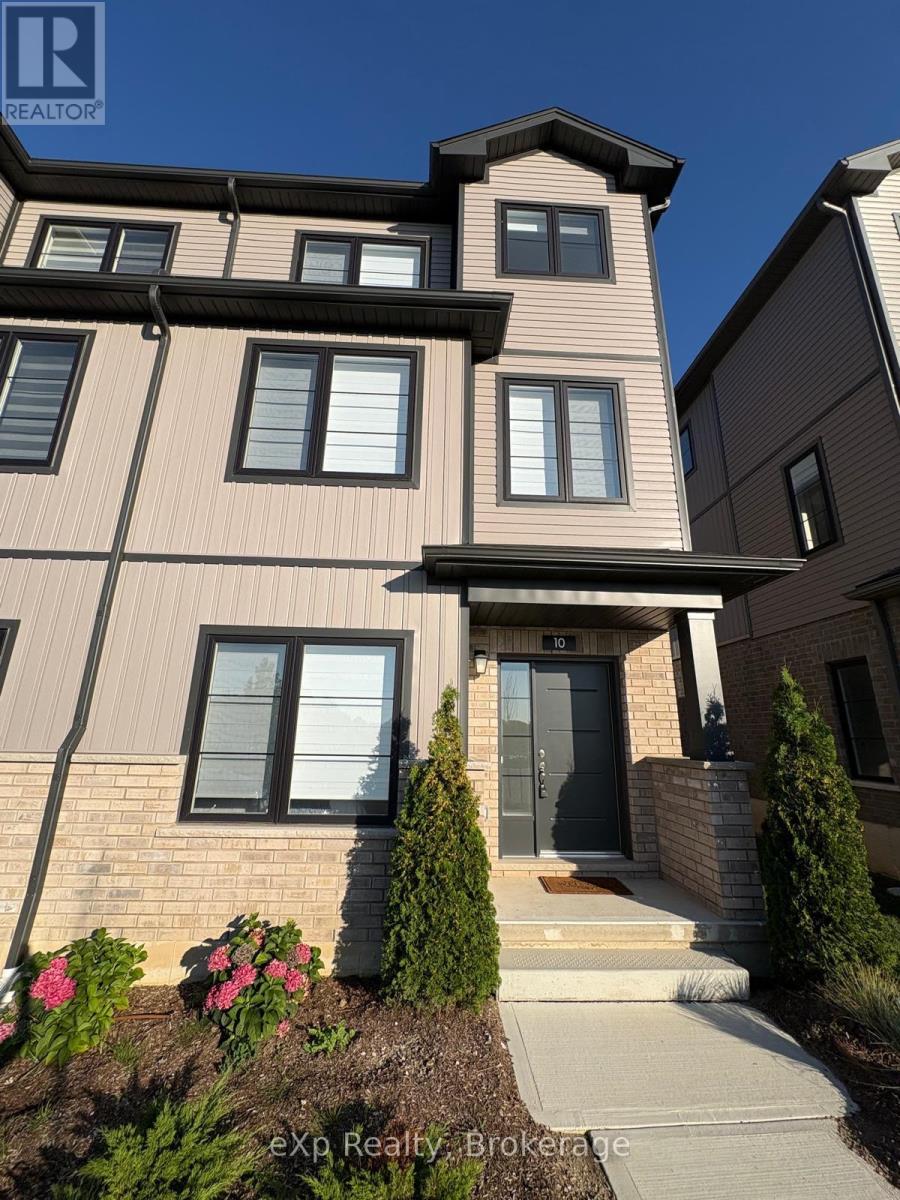 10 BALLADRY BOULEVARD Property Photo 1