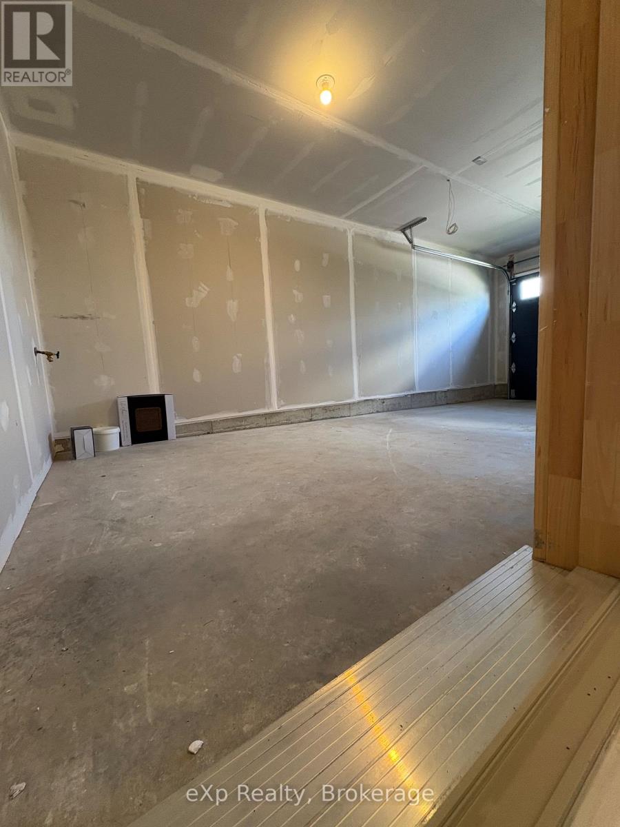 10 Balladry Boulevard Property Photo 29