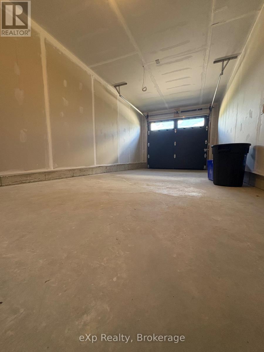10 Balladry Boulevard Property Photo 30
