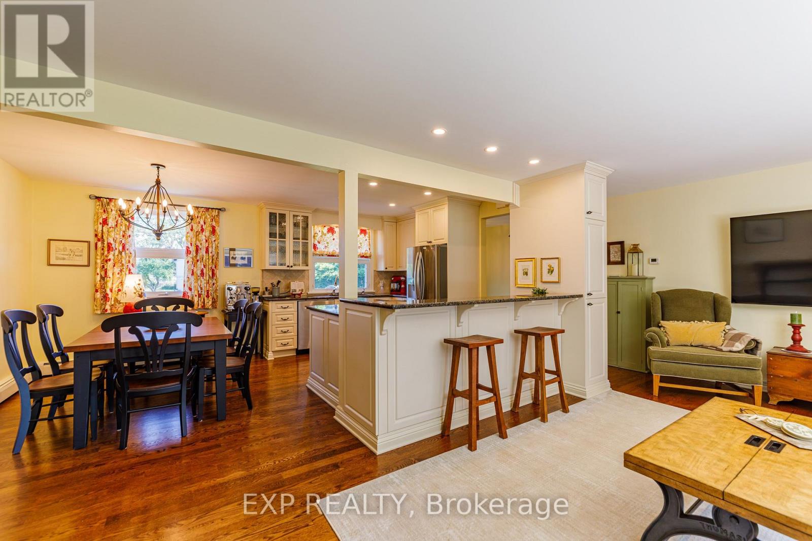 6530 Bunker Road Property Photo 6