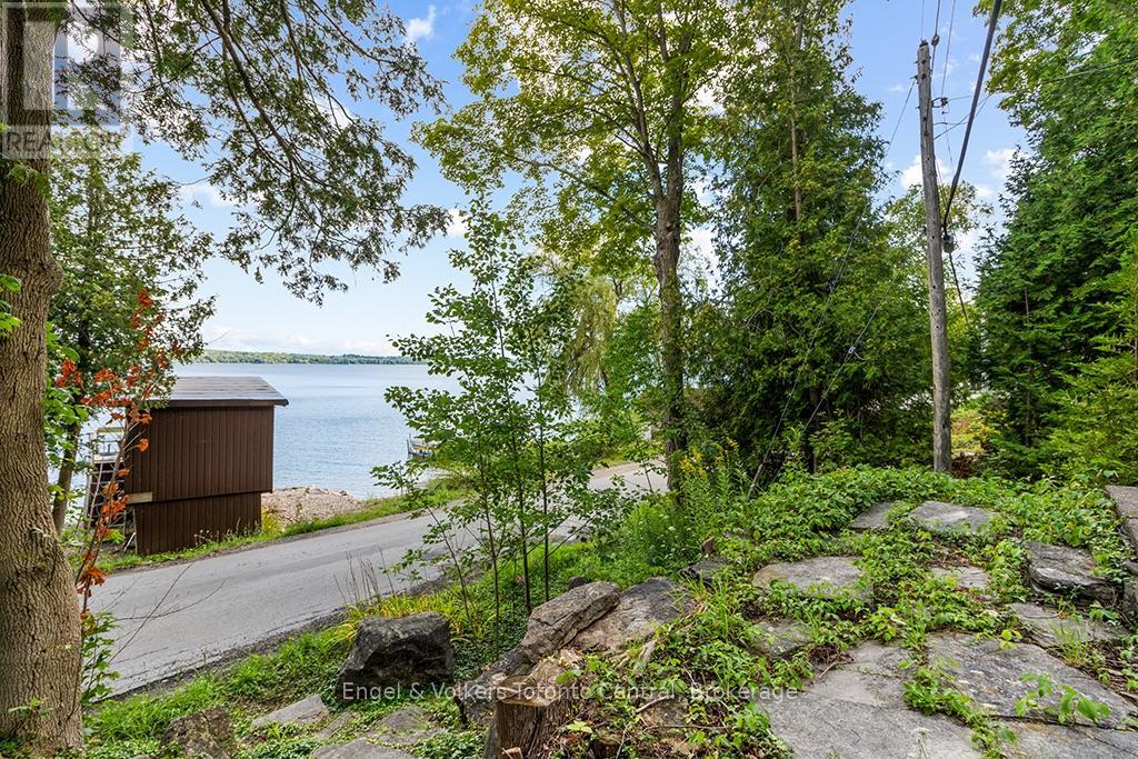 165 Mallory Beach Road Property Photo 6