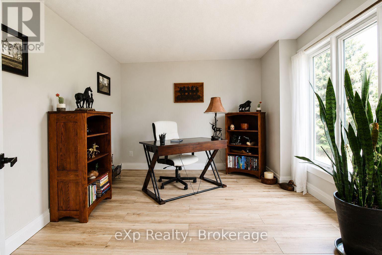 271 River Road Property Photo 6