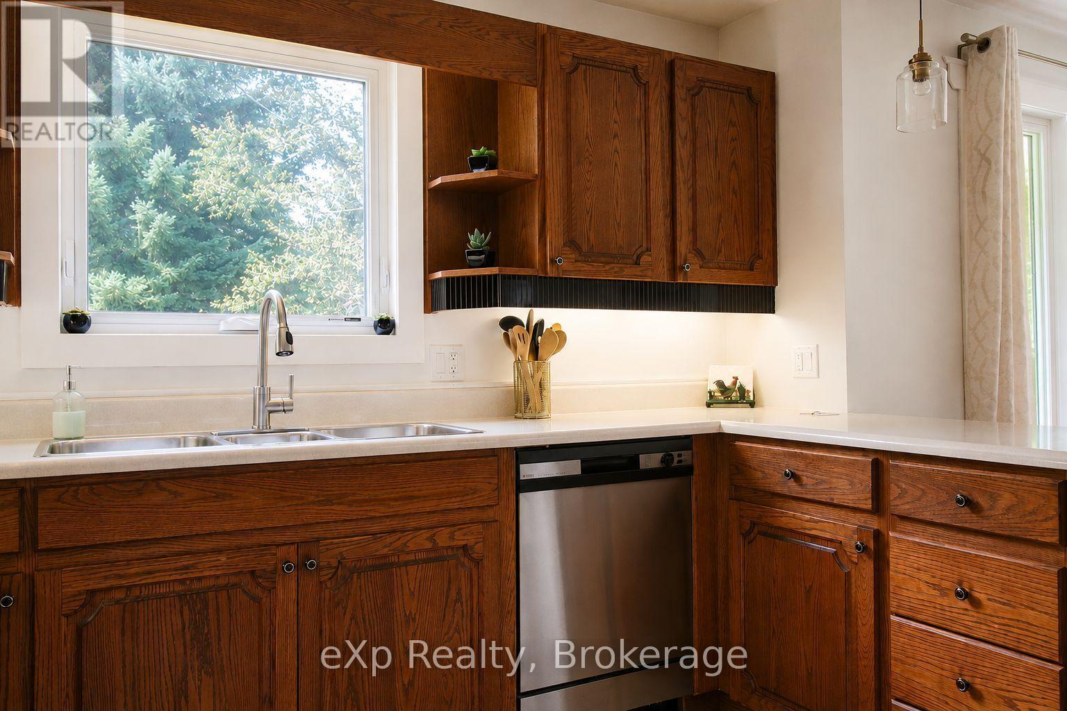 271 River Road Property Photo 13