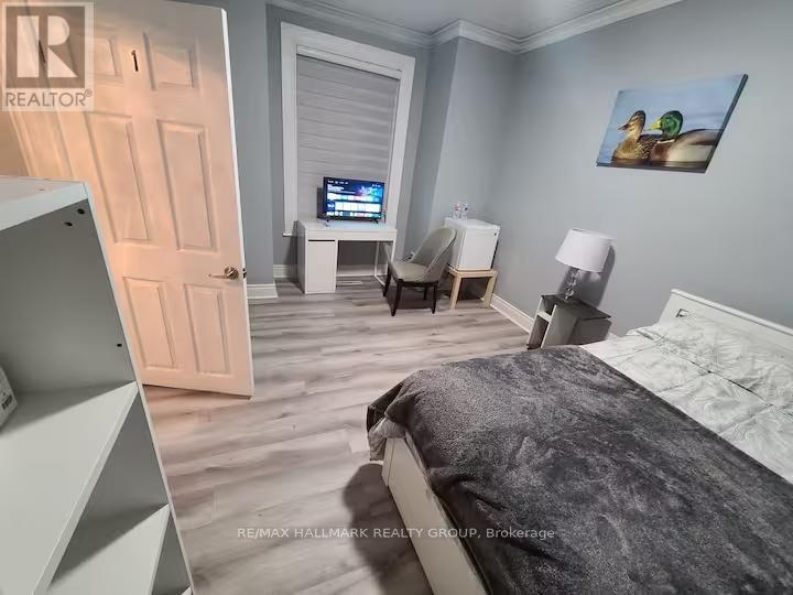 474 Somerset Street W Property Photo 5