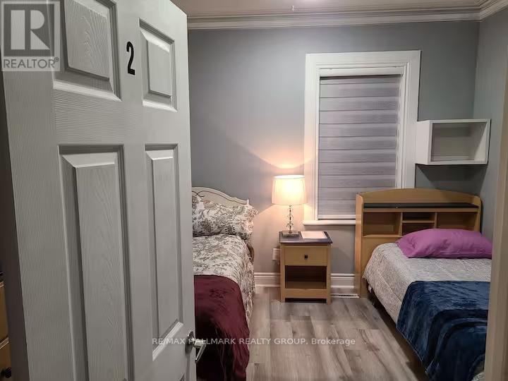 474 Somerset Street W Property Photo 10