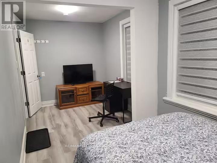 474 Somerset Street W Property Photo 15