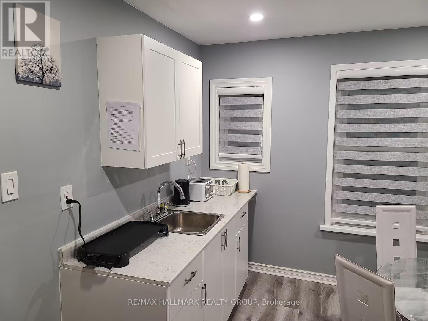 474 Somerset Street W Property Photo 24