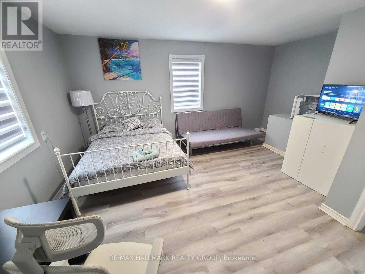 474 Somerset Street W Property Photo 26