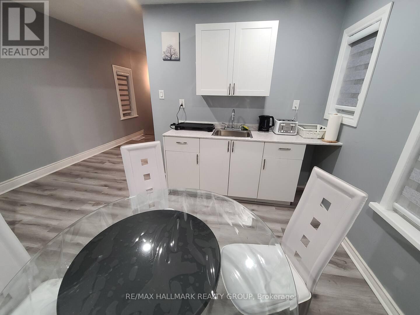474 Somerset Street W Property Photo 34