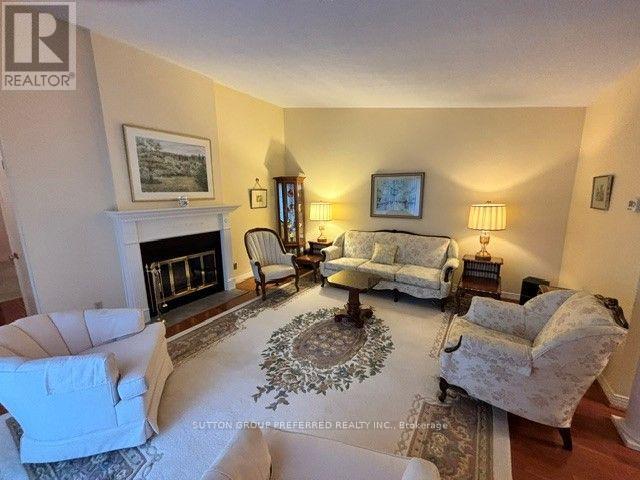 40 - 60 Fiddlers Green Road Property Photo 4