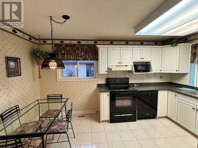 40 - 60 Fiddlers Green Road Property Photo 8