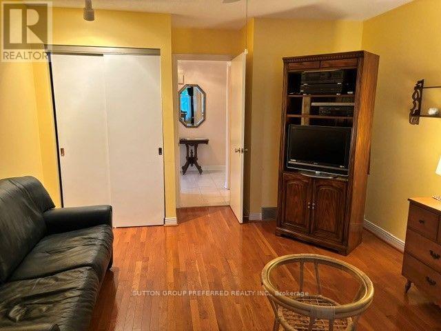 40 - 60 Fiddlers Green Road Property Photo 11