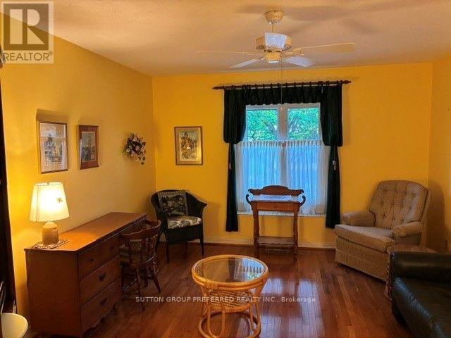 40 - 60 Fiddlers Green Road Property Photo 12