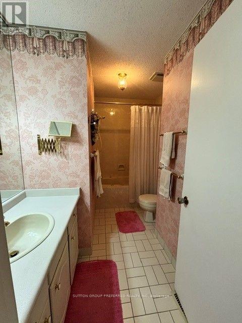 40 - 60 Fiddlers Green Road Property Photo 16