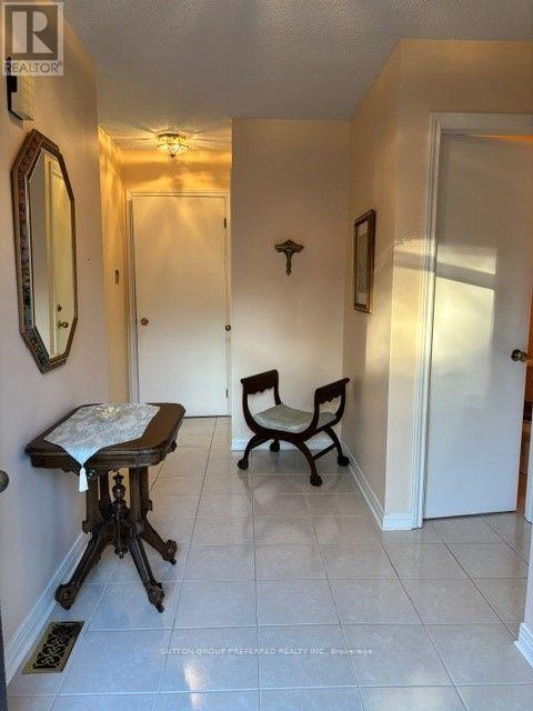 40 - 60 Fiddlers Green Road Property Photo 18