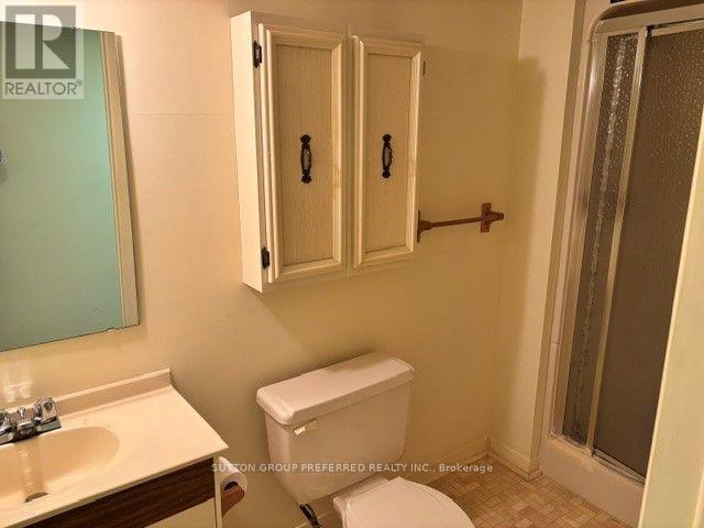 40 - 60 Fiddlers Green Road Property Photo 22