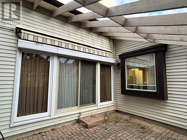 40 - 60 Fiddlers Green Road Property Photo 28