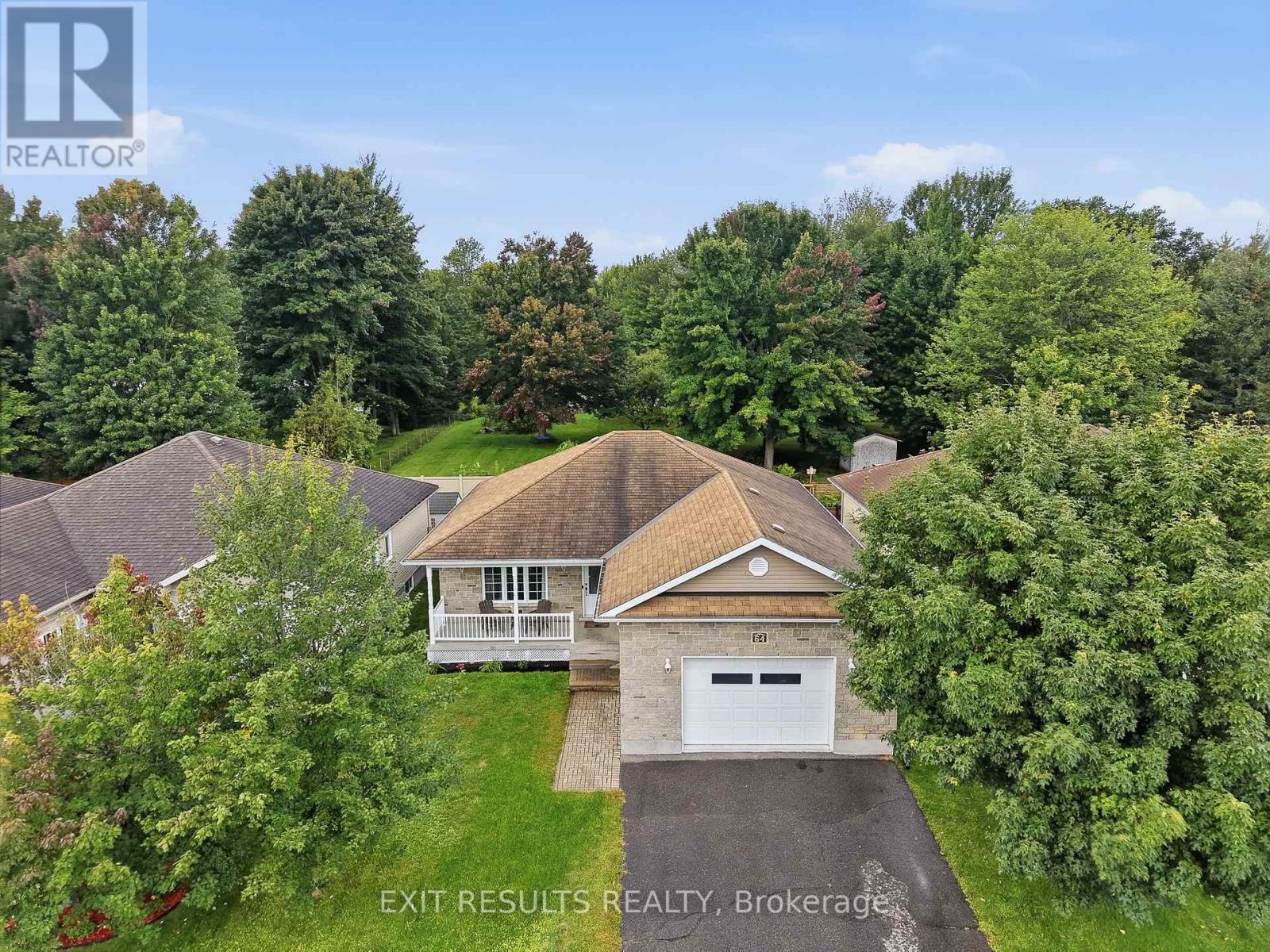 64 GIROUX STREET Property Photo 1