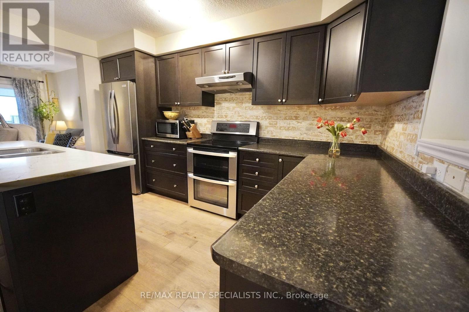 92 Aberdeen Street Property Photo 21