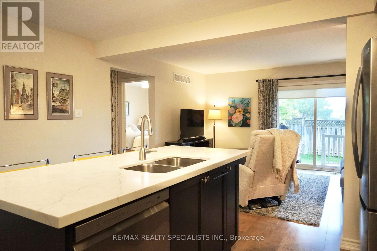 92 Aberdeen Street Property Photo 24
