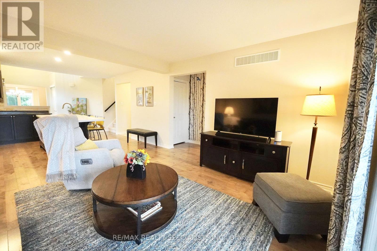 92 Aberdeen Street Property Photo 28