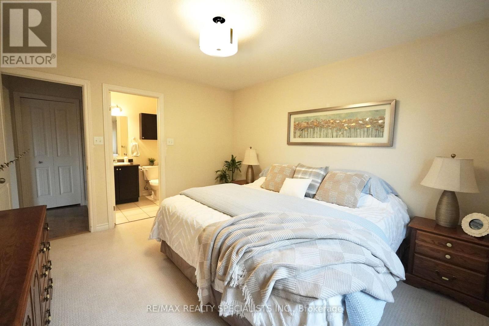 92 Aberdeen Street Property Photo 31