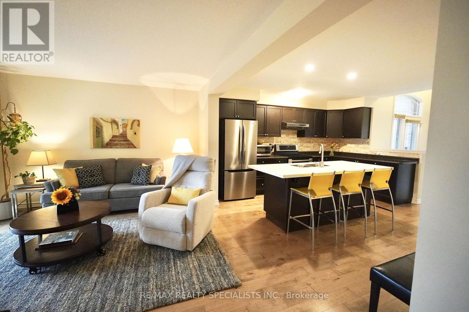 92 Aberdeen Street Property Photo 36