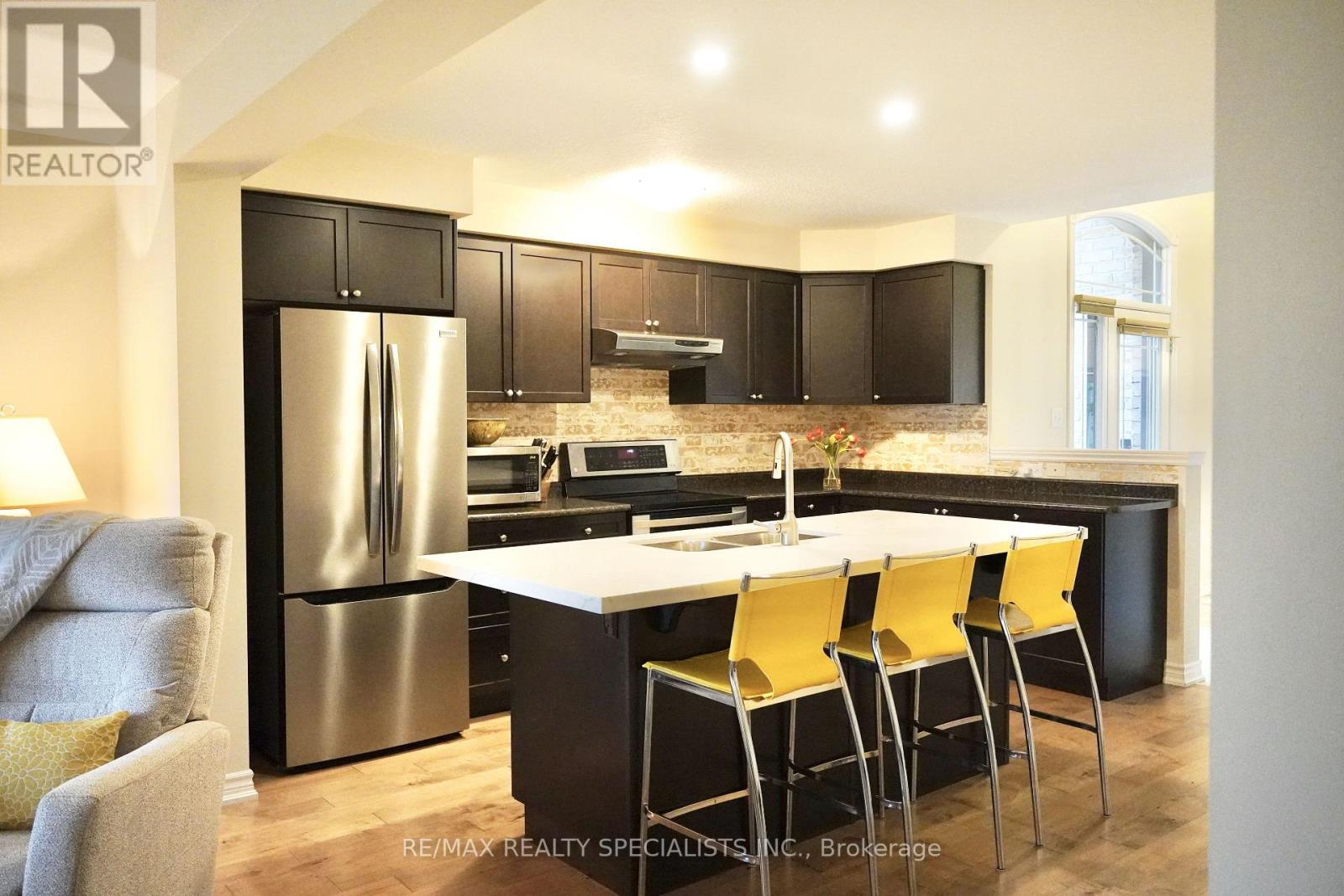 92 Aberdeen Street Property Photo 37