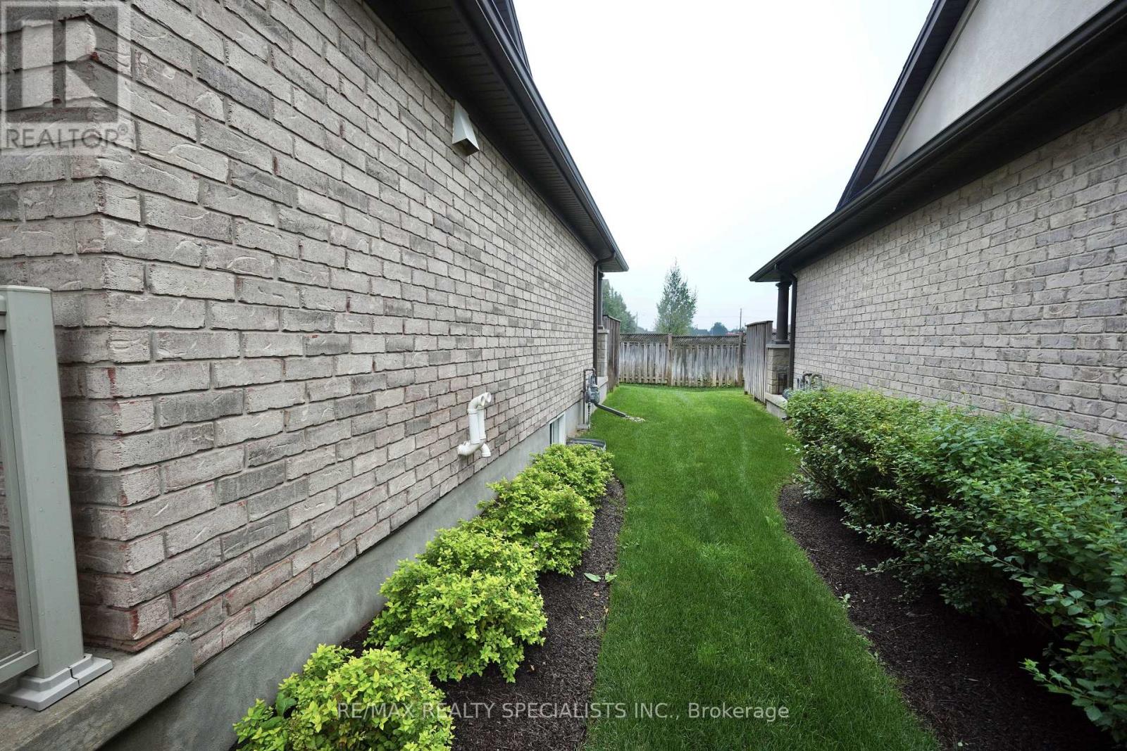 92 Aberdeen Street Property Photo 39