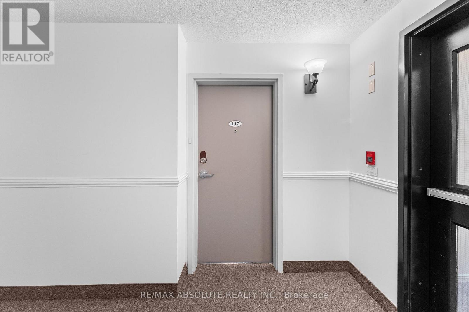 107 - 16 Sheffield Street Property Photo 3