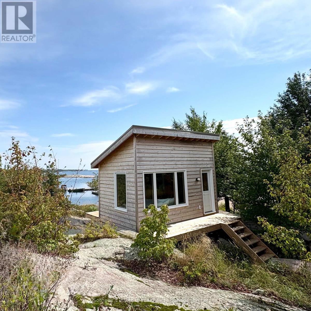 1 Island 352c Property Photo 6