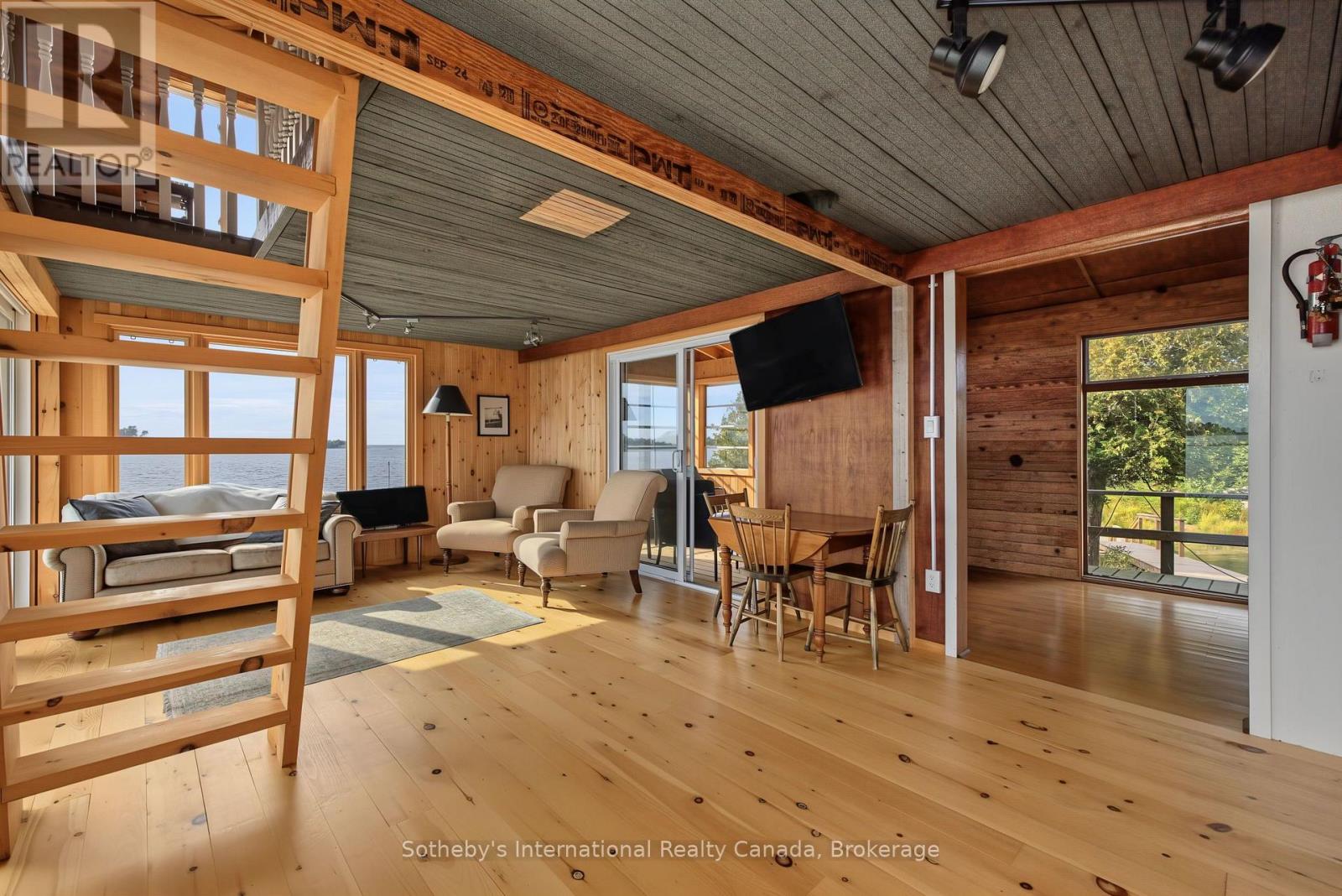 1 Island 352c Property Photo 15