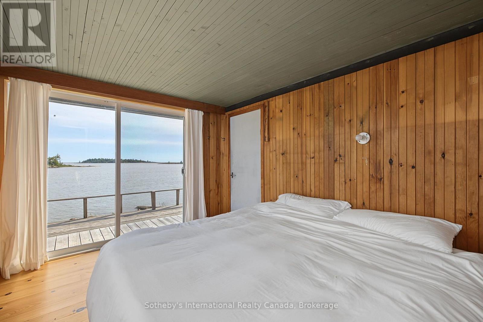 1 Island 352c Property Photo 16