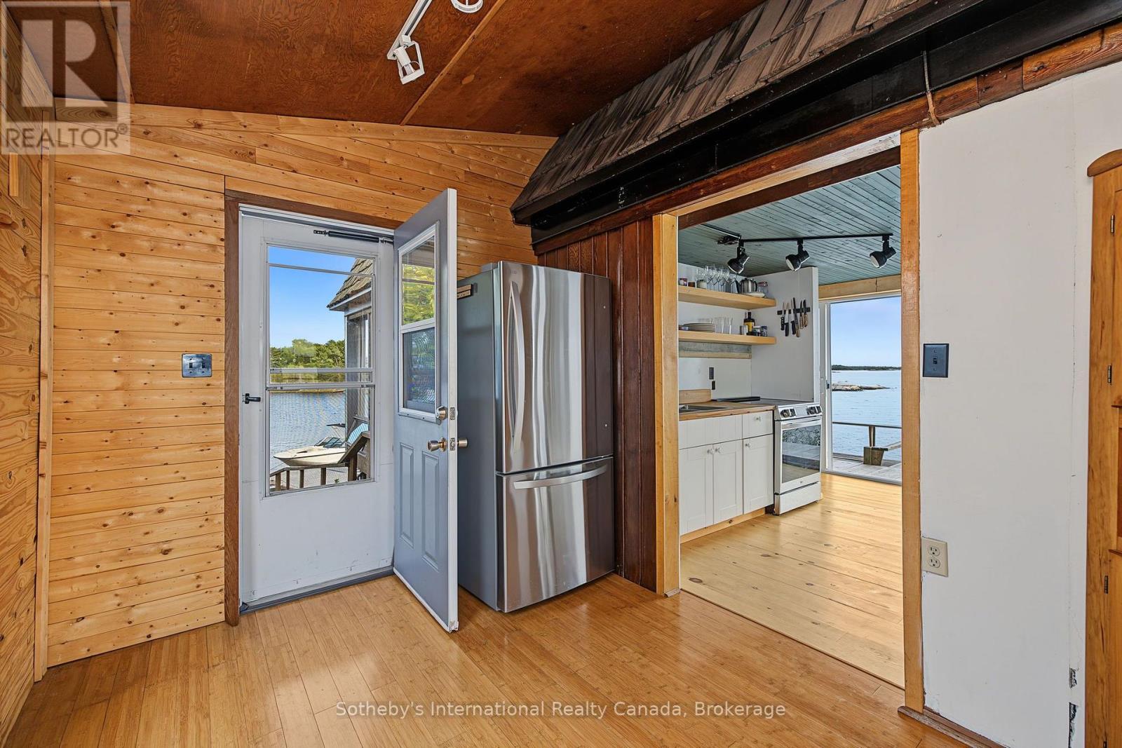 1 Island 352c Property Photo 30