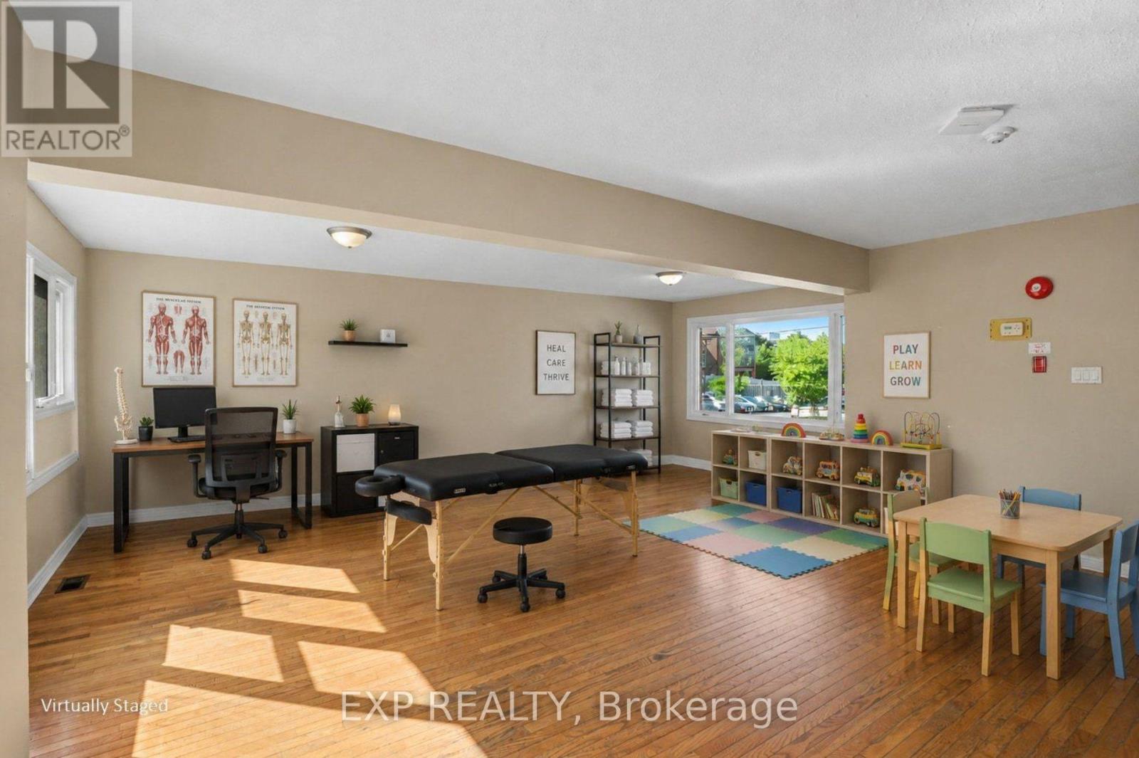 297 Savard Avenue E Property Photo 4
