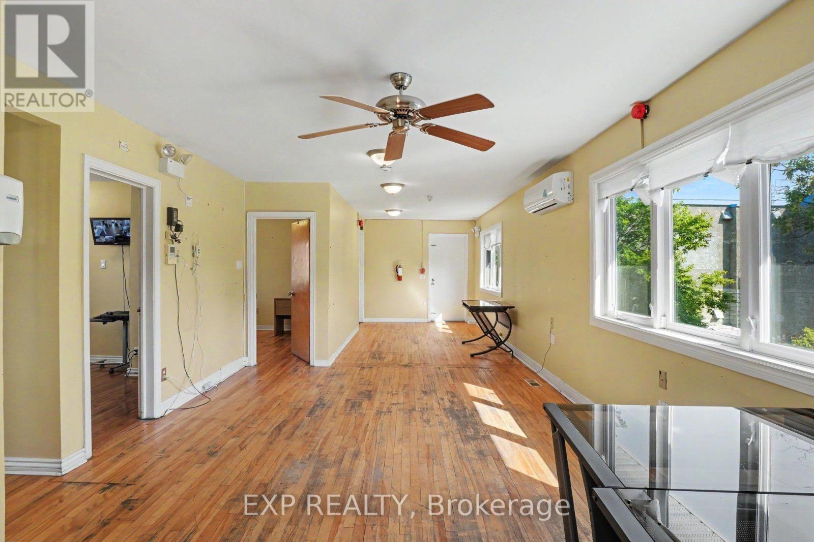 297 Savard Avenue E Property Photo 9