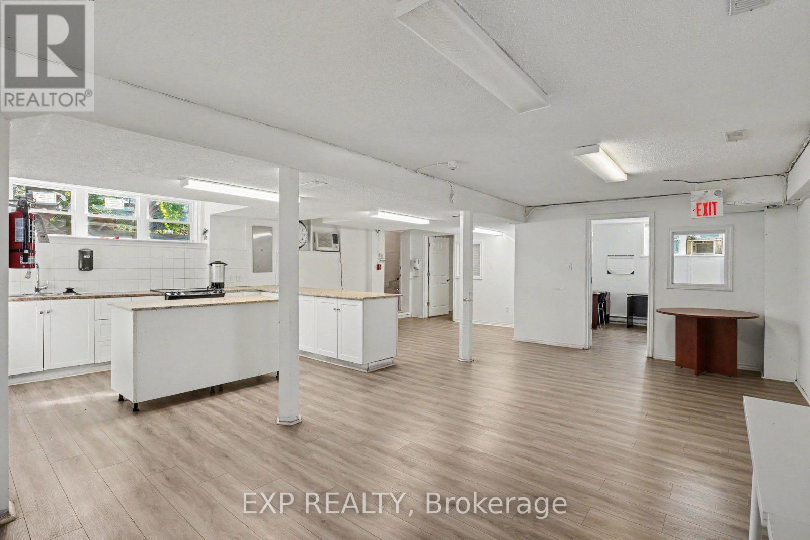 297 Savard Avenue E Property Photo 10