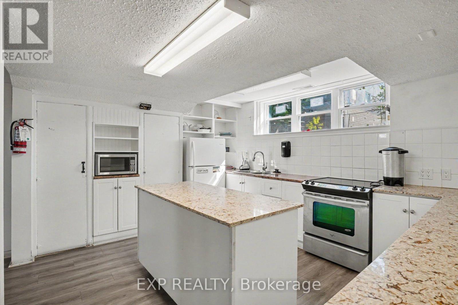 297 Savard Avenue E Property Photo 11
