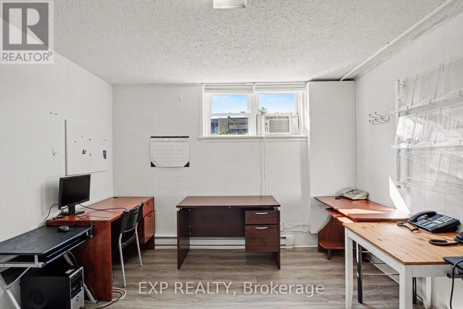 297 Savard Avenue E Property Photo 12