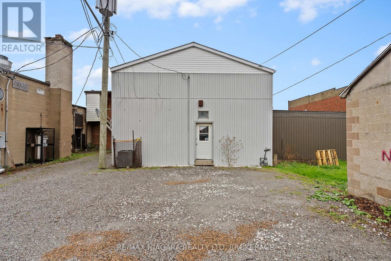216 King Street Property Photo 17