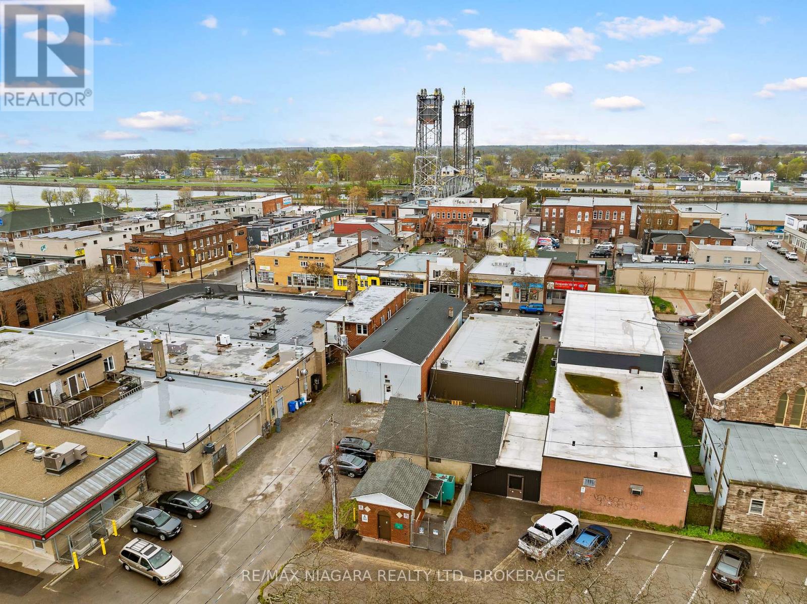 216 King Street Property Photo 18