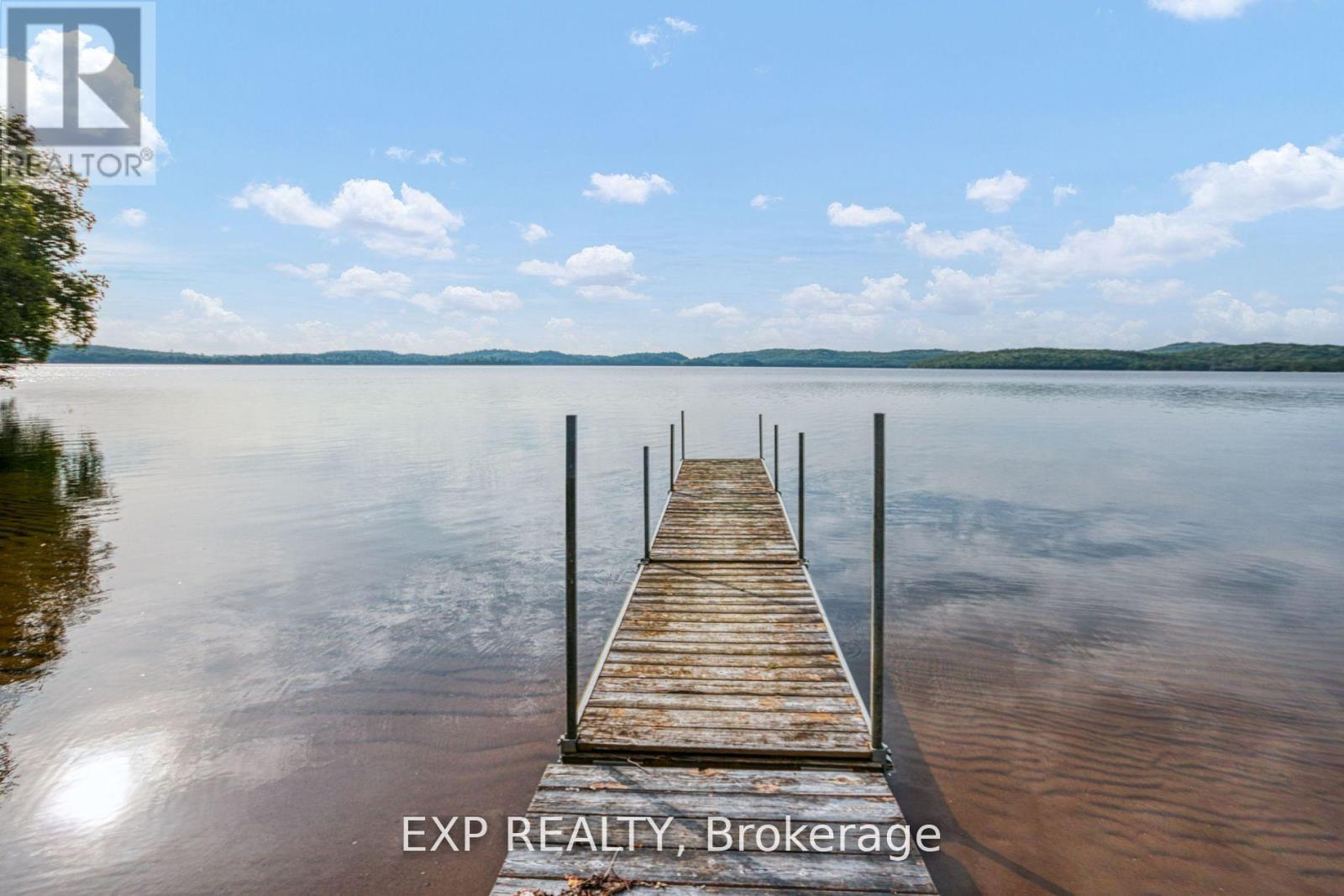 725 Lochhead Drive Property Photo 29