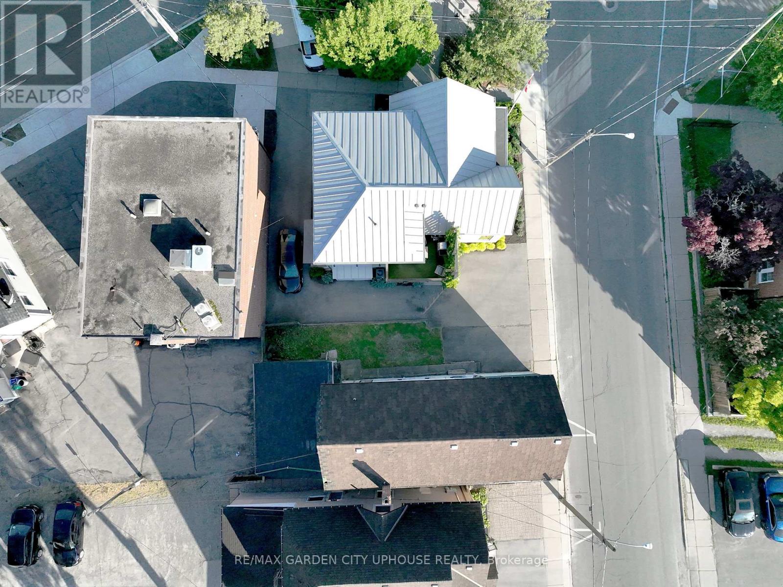 71 Queen Street Property Photo 15