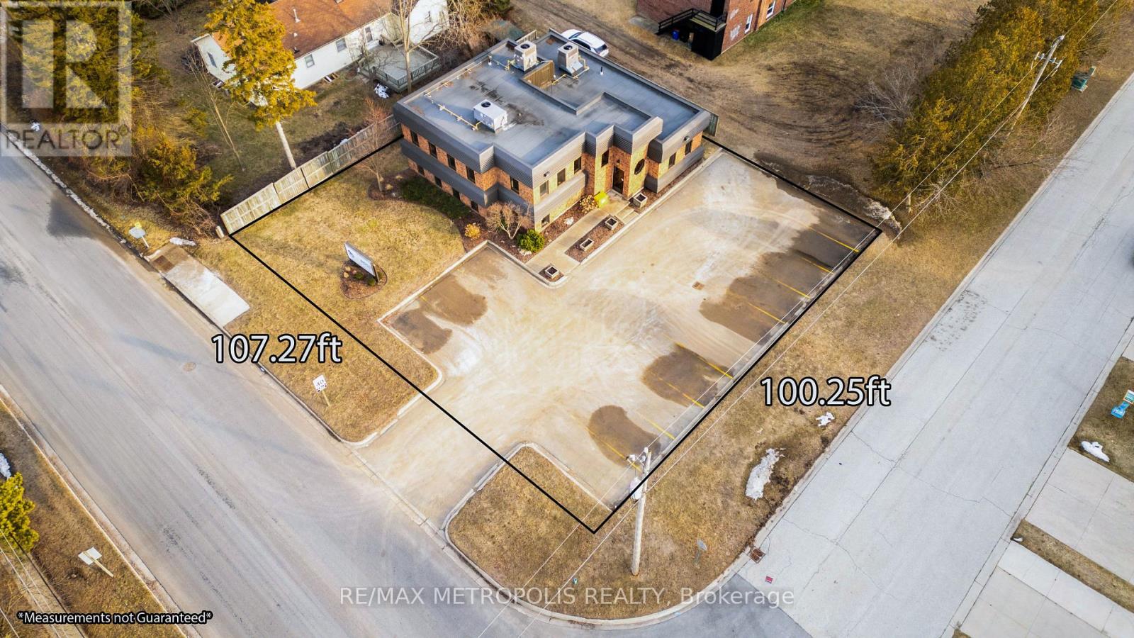 2695 Hamilton Road Property Photo 3