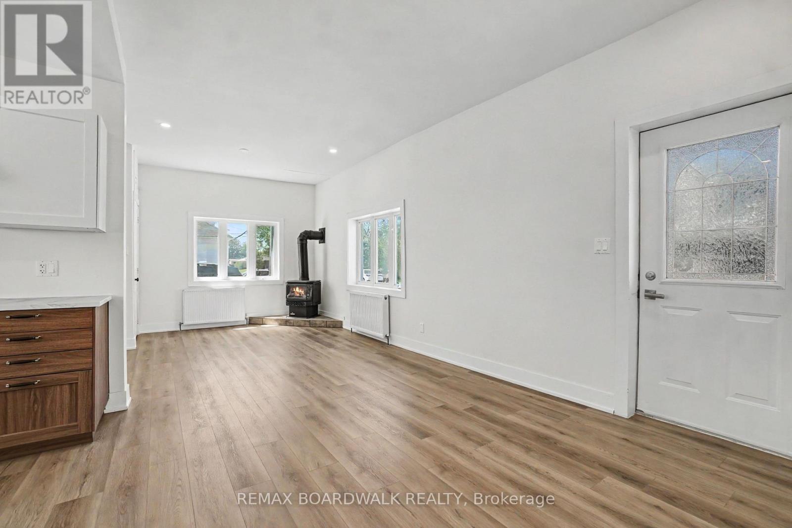 683 Principale Street Property Photo 10