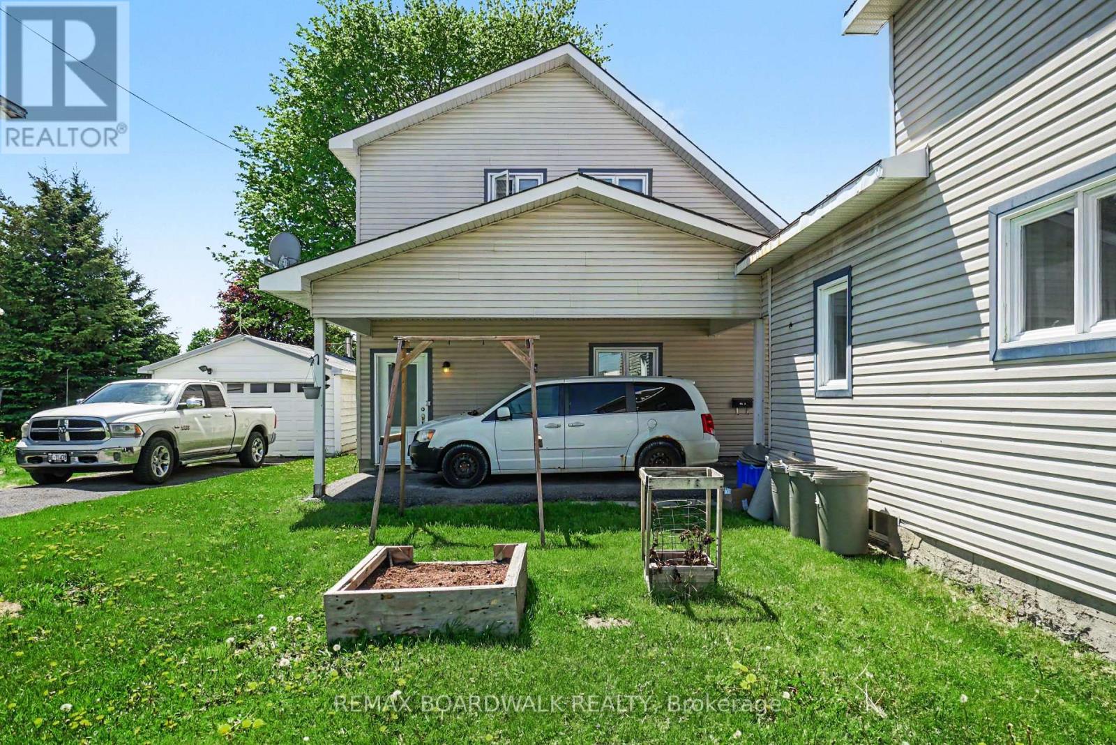 683 Principale Street Property Photo 35