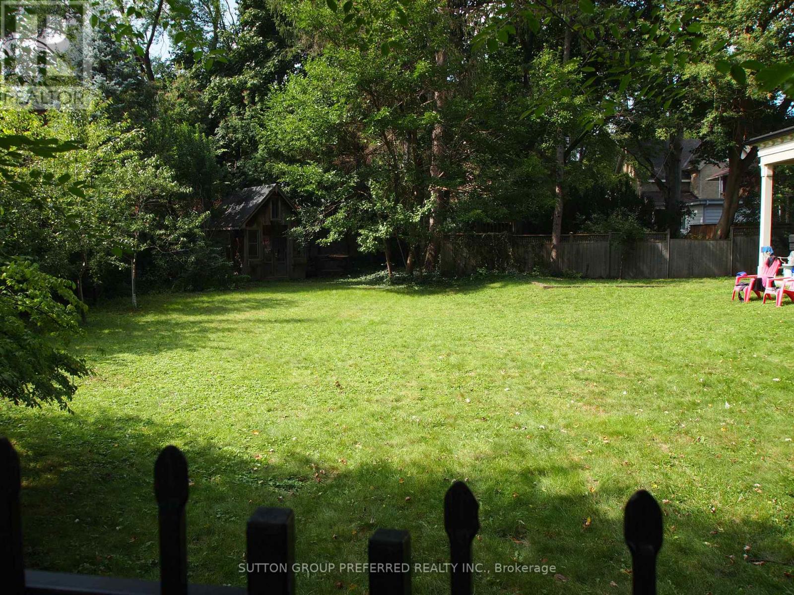 1185 Richmond Street Property Photo 3