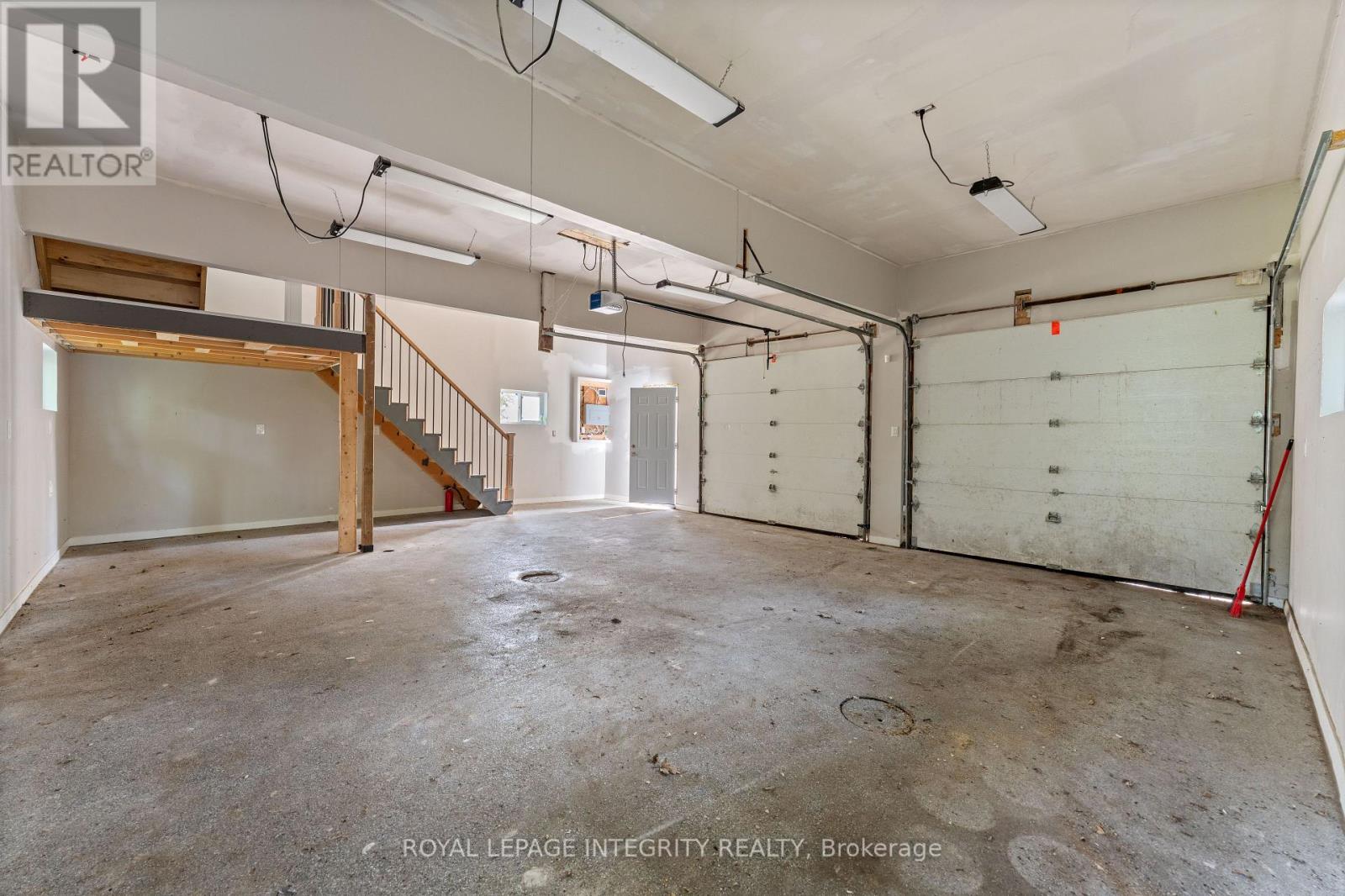 3823 Drouin Road Property Photo 3