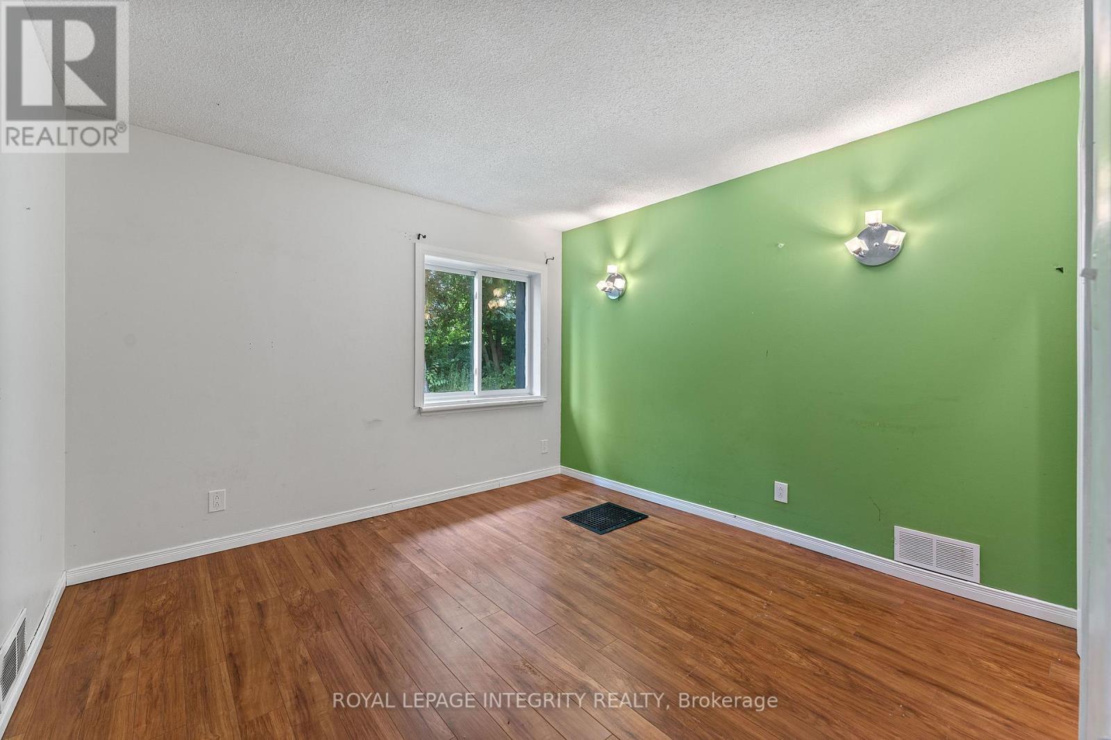 3823 Drouin Road Property Photo 13